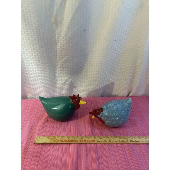 2 painted Ceramic/glass shaped chickens farm house decor - Picture 1 of 10